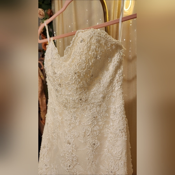 NWT Morilee Ivory Lace Sequin & Pearl Embellished Wedding Gown Sample - Picture 8 of 17